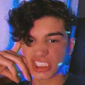 Meet your Posher, Nicholas